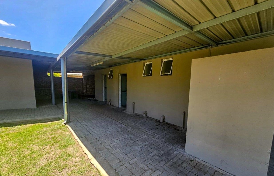 6 Bedroom Property for Sale in Oranjeville Free State